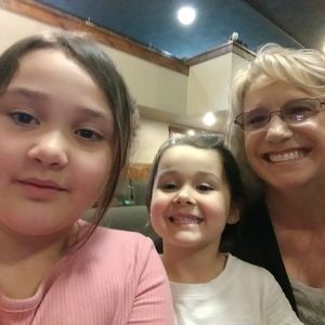 Meet your Posher, Loni